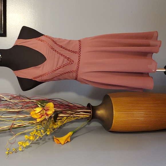 Charlotte Russe Dresses & Skirts - Charlotte Russe Dress Size Medium NWT